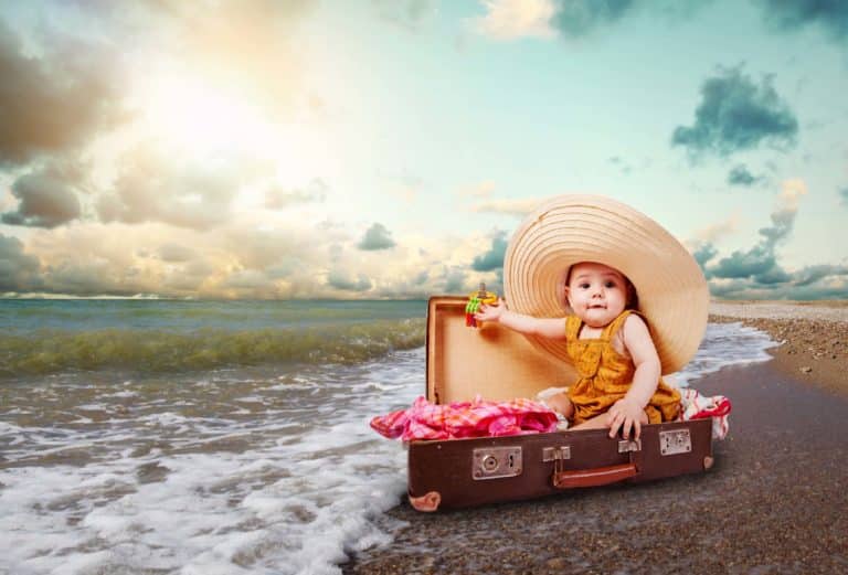 Vacances : partir en voyage avec un bébé