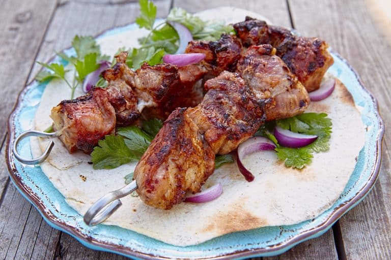 Recette barbecue : Brochettes au curry et au ras el hanout