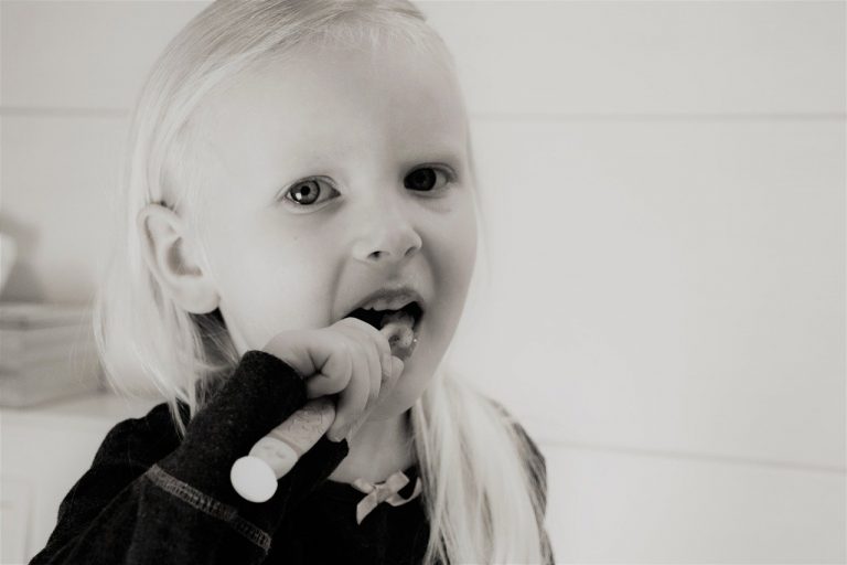 Conseils de brossage des dents des enfants