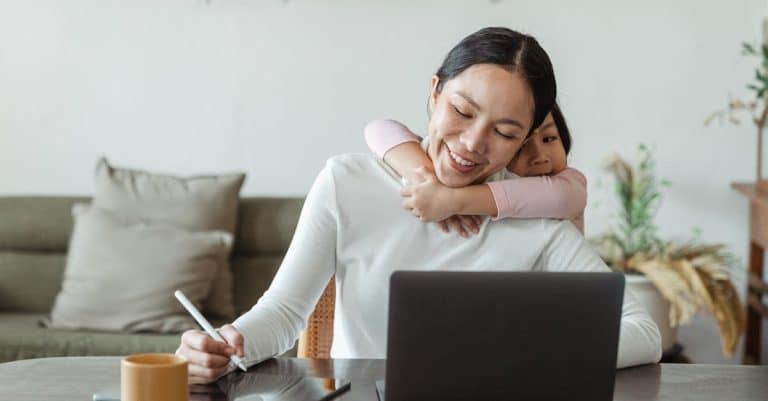 Comment pratiquer l&rsquo;éducation bienveillante auprès des enfants en difficulté ?