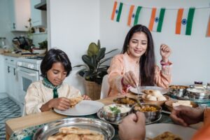 Comment vivre une expérience culturelle authentique en voyageant en famille ?
